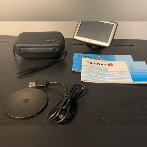 Tom Tom GPS XL Navigation System - Picture 4 of 5